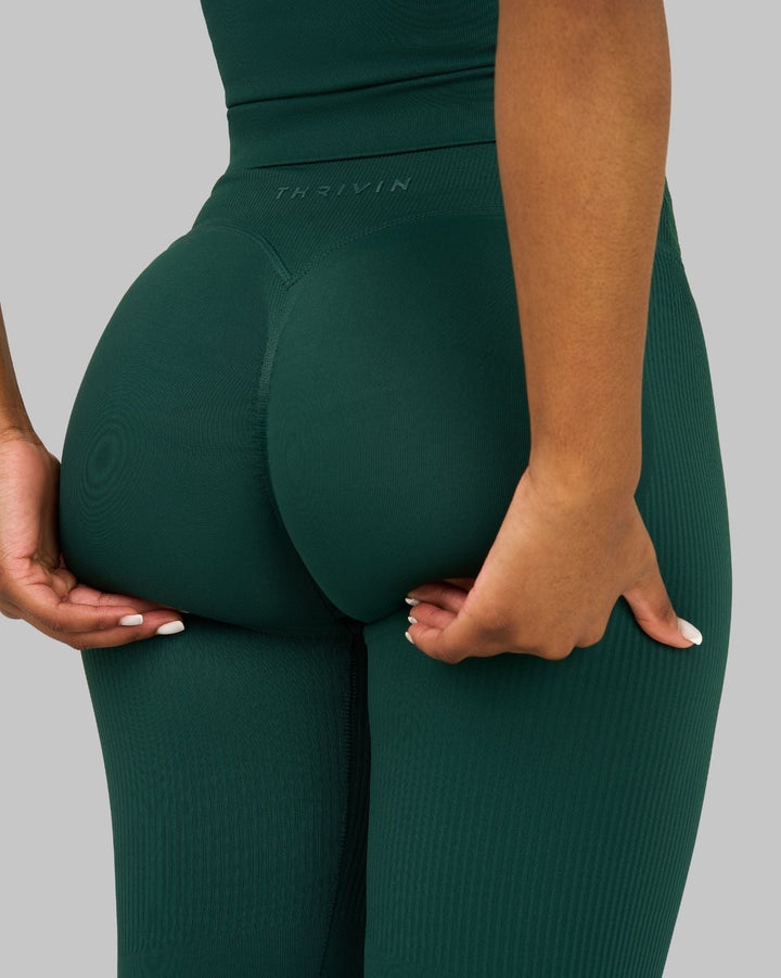 Elevate™ Sculpting Mid V-Waist Flare Leggings | Pine Green