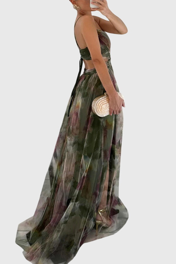 FIONA – FLOWING FLORAL MAXI DRESS