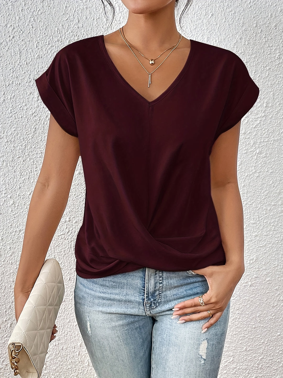 LILLY – TWIST FRONT V-NECK TOP