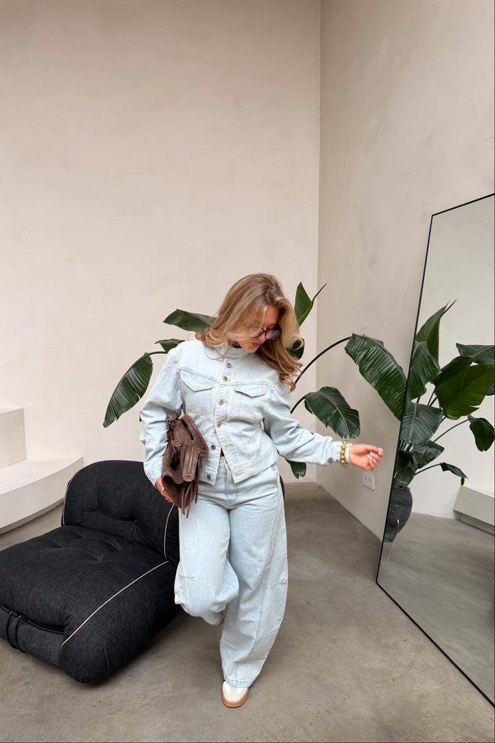 Light Wash Balloon Jeans